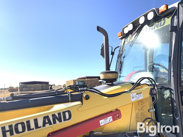 2020-new-holland-b95b-image-10