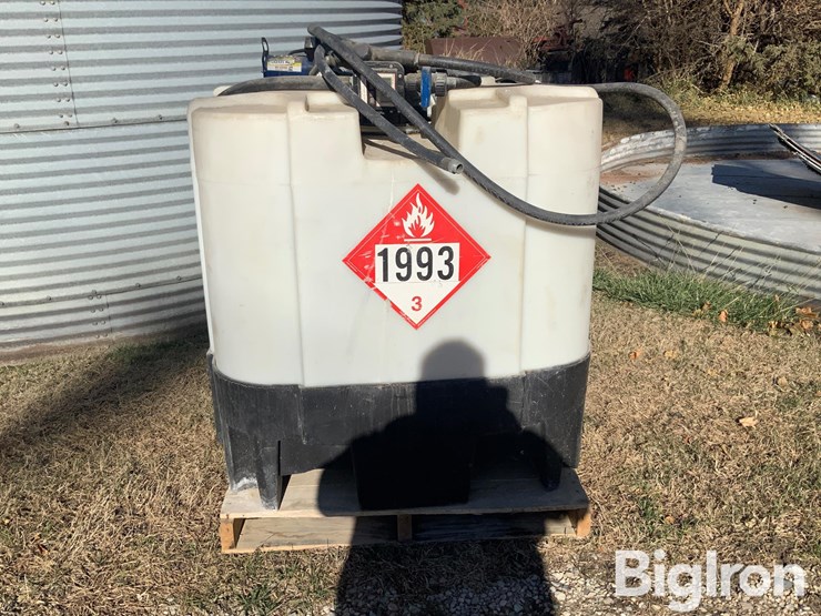 250-gal-poly-tank-w/pho-pump-image-2