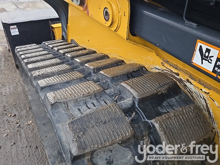 2020-deere-333g-image-16