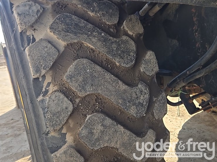 2018-komatsu-wa200-8-image-16