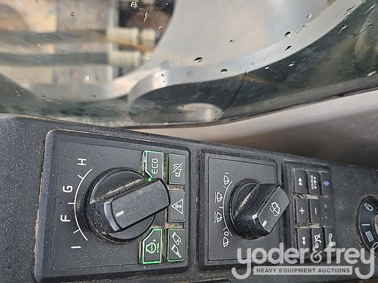 2019-volvo-ec200el-image-138