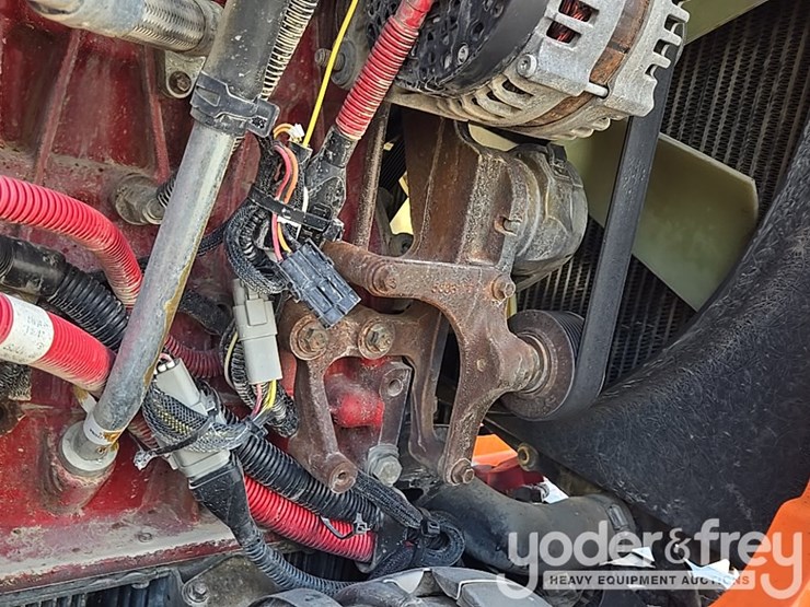 2016-sky-trak-8042-image-85