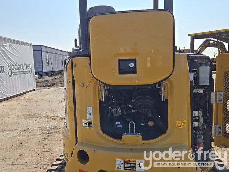 2020-deere-35g-image-50