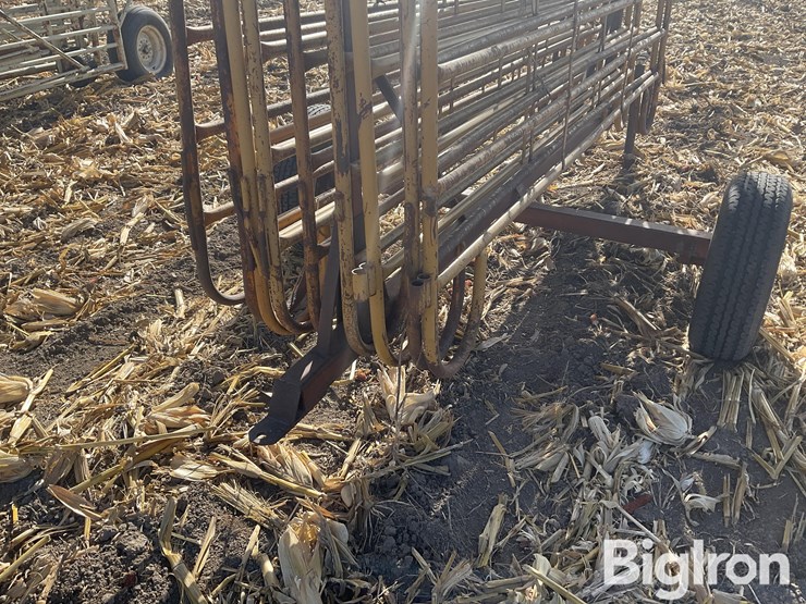 panel-trailer-w/-panels-image-16