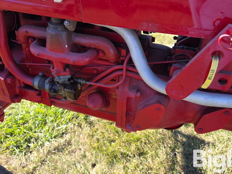 1955-farmall-cub-2wd-tractor-image-16
