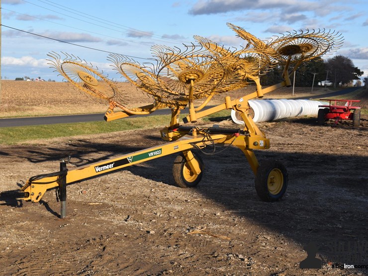 2013-vermeer-vr1022-image-1