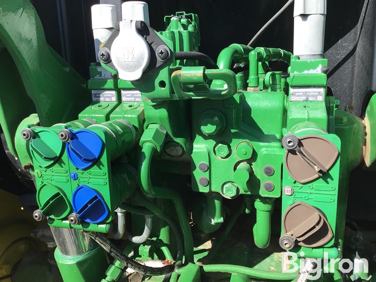 john-deere-6125r-image-11