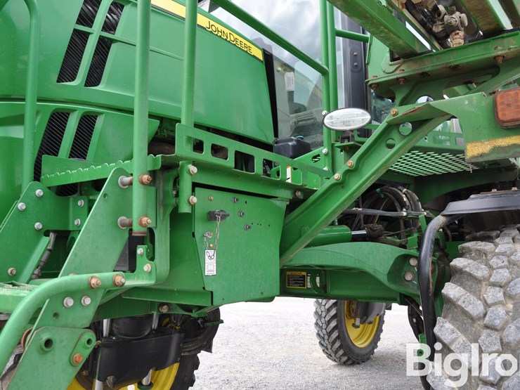 2017-john-deere-r4038-image-13