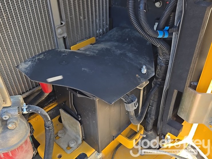 2019-deere-35g-image-60