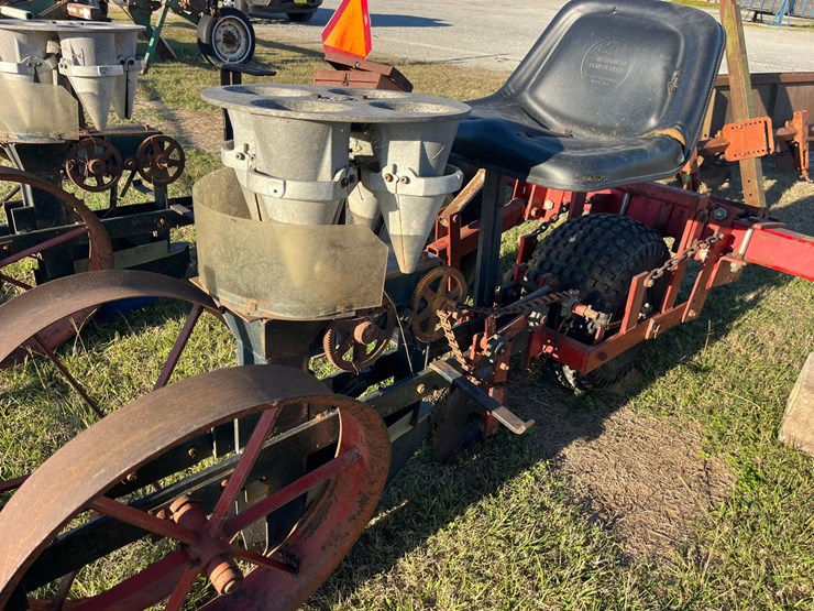 4-row-set-mechanical-6000-carosel-transplanters-on-a-210”x4”x7”-bar-located-at-1244-vandiford-thomas-rd-snow-hill-n-c--call-252-531-8061-for-info-image-4