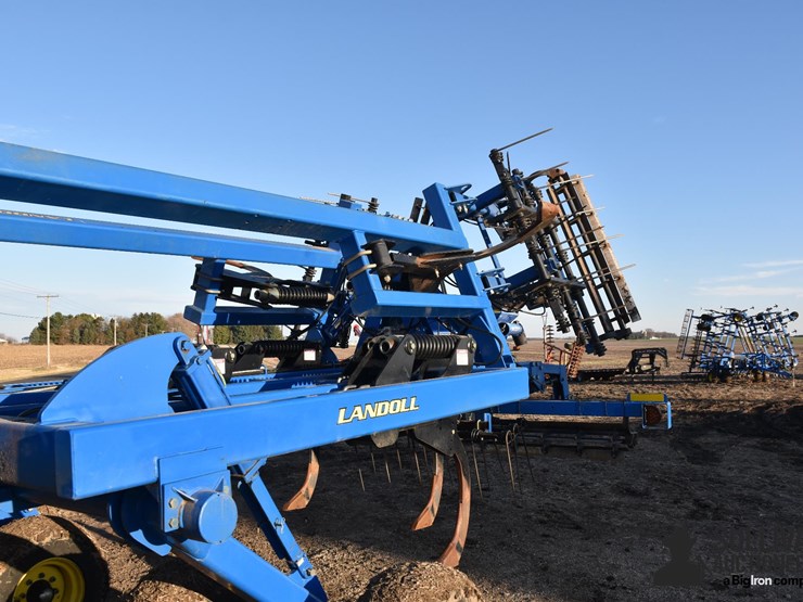 2014-landoll-2410f-7-24-image-16