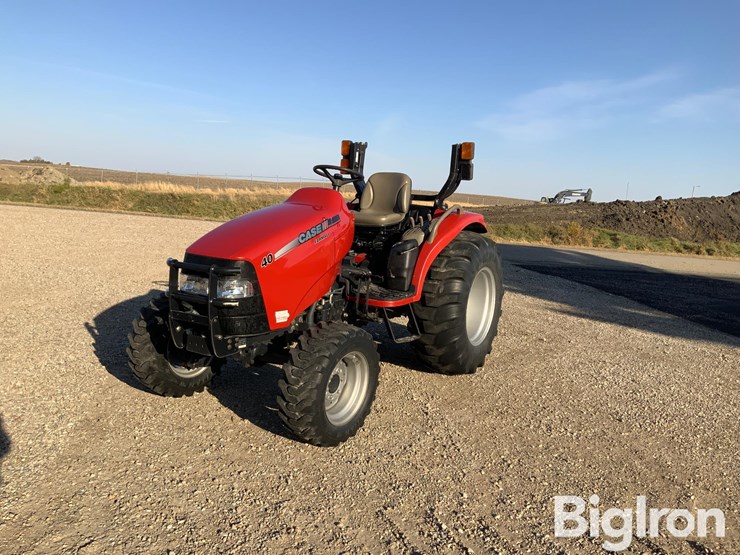 case-ih-farmall-40-image-1