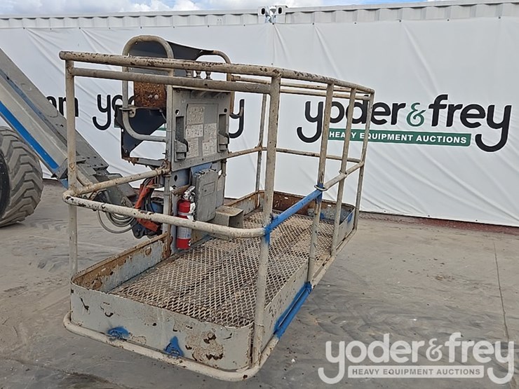 2015-genie-zx-135-image-10