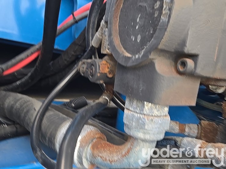 2015-genie-zx-135-image-90