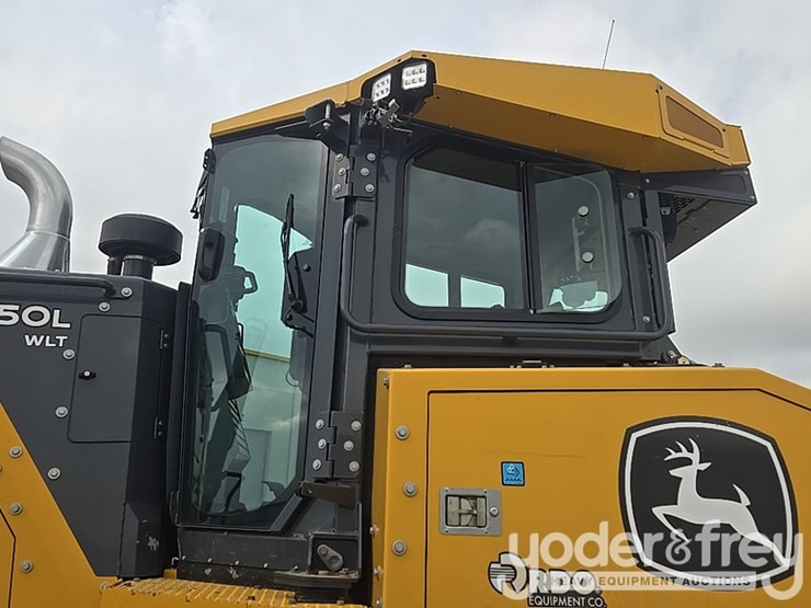 2019-deere-850l-wlt-image-95