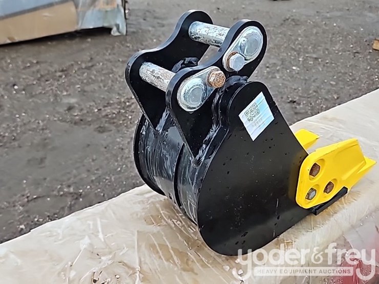 unused-ir-8"-toothed-bucket-to-suit-mini-excavator-image-5