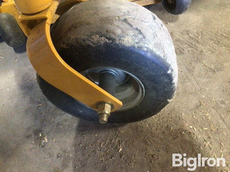 hustler-935833-lawnmower-image-13