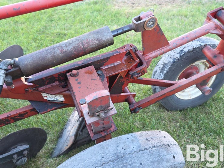 international-510-image-11