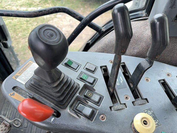 new-holland-8770-image-142