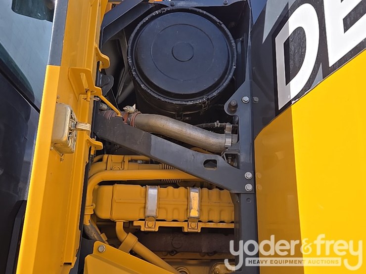 2017-deere-872g-image-109