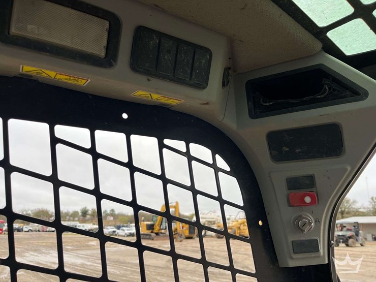 2019-caterpillar-249d-image-11