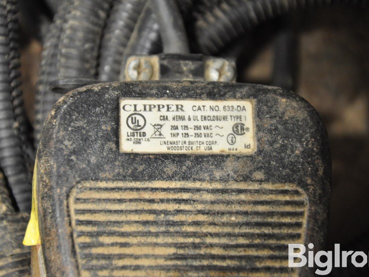 linemaster-clipper-foot-switch-image-3