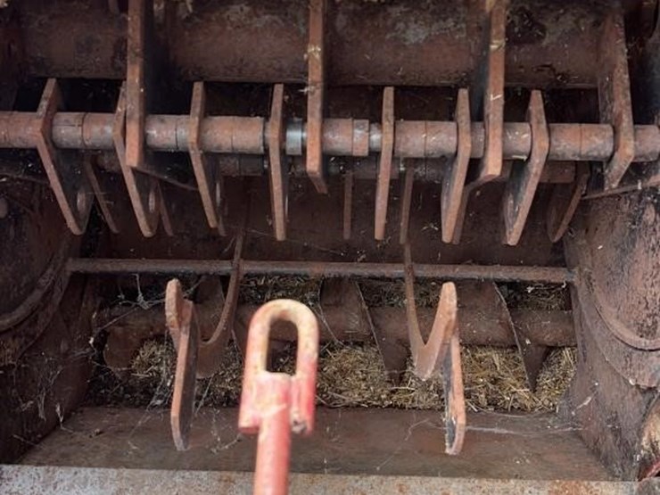 new-holland-355-image-9