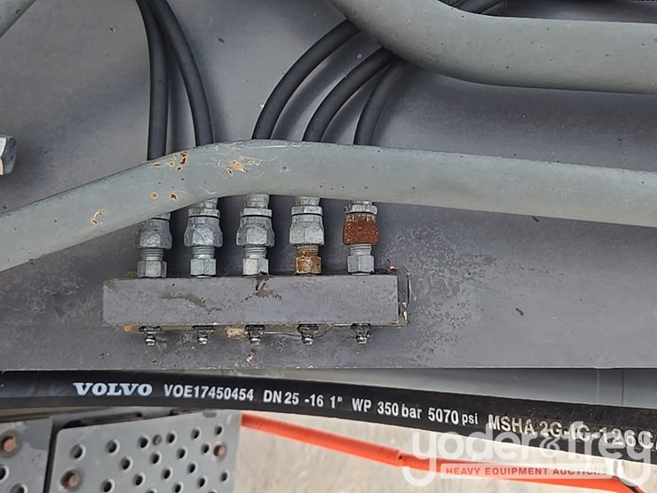 2019-volvo-ec200el-image-63