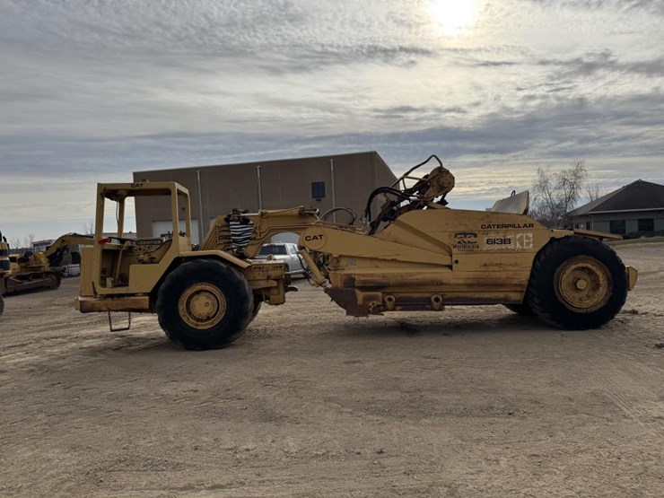 caterpillar-613b-image-2