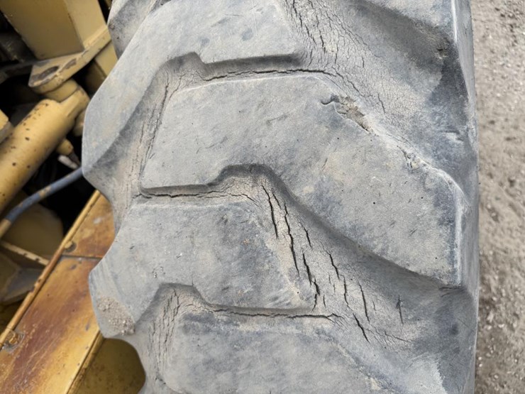 1974-caterpillar-140g-image-68