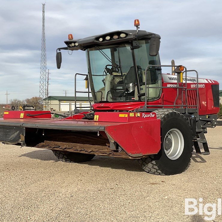 2022 Massey Ferguson Hesston WR9980 Windrower