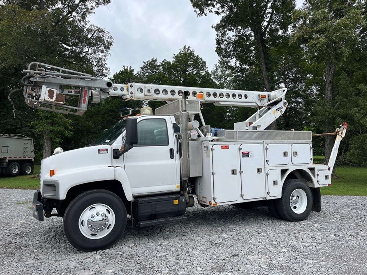 2005-gmc-c8-cable-placer-truck-image-1