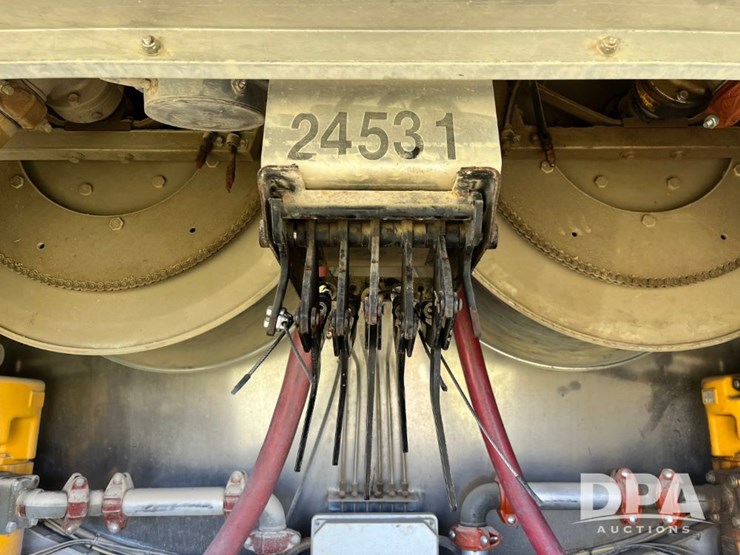 2007-freightliner-petroleum-truck-(jn3391,-unit-2373)-image-37