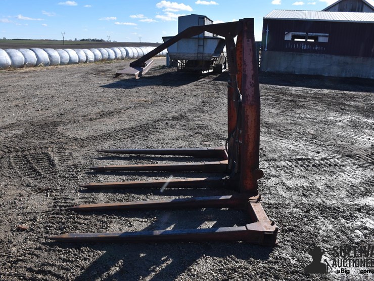 heston-3-pt-bale-mover-image-4