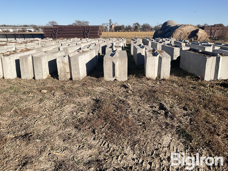 concrete-stackable-blocks-image-8