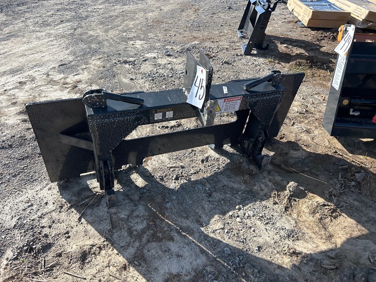 #45-•-skid-steer-to-3pt-quick-hitch-adapter-image-1