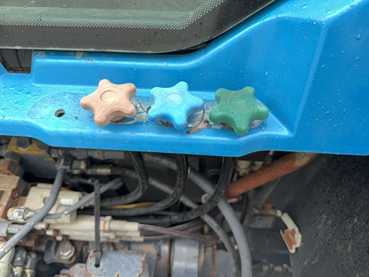 new-holland-8770-image-62