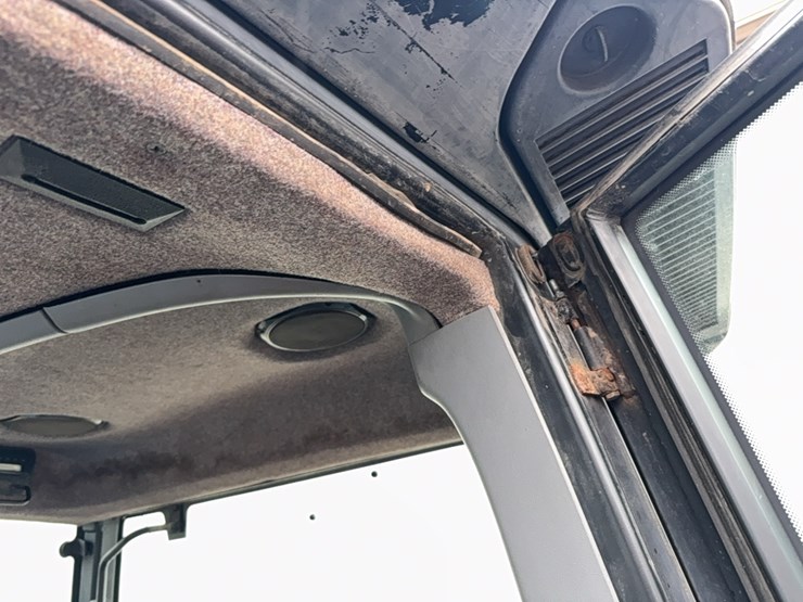 new-holland-8770-image-114