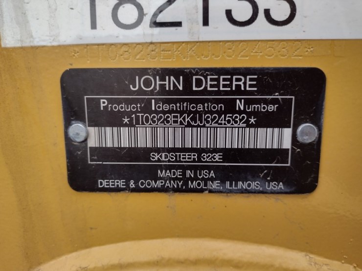 deere-323e-image-5