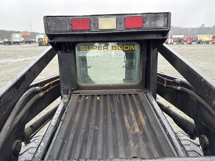 new-holland-lx885-image-33