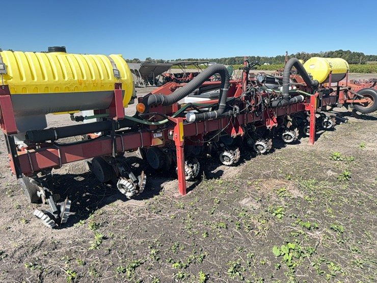 agco-white-8700-image-2