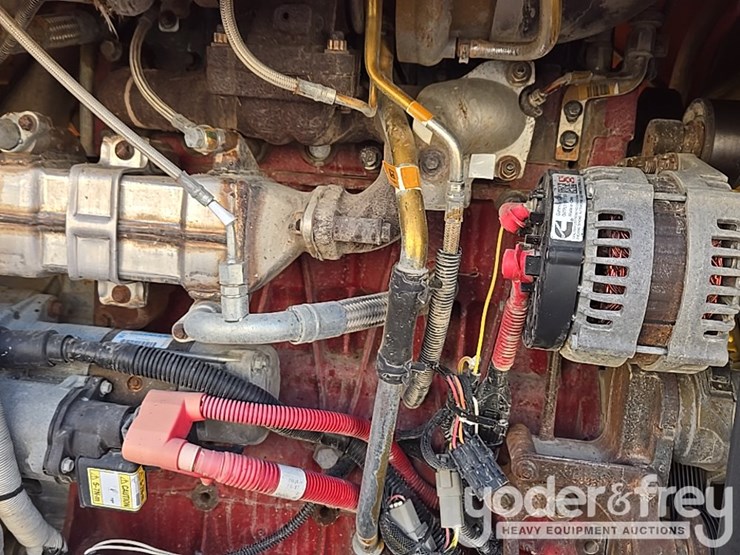 2016-sky-trak-8042-image-78