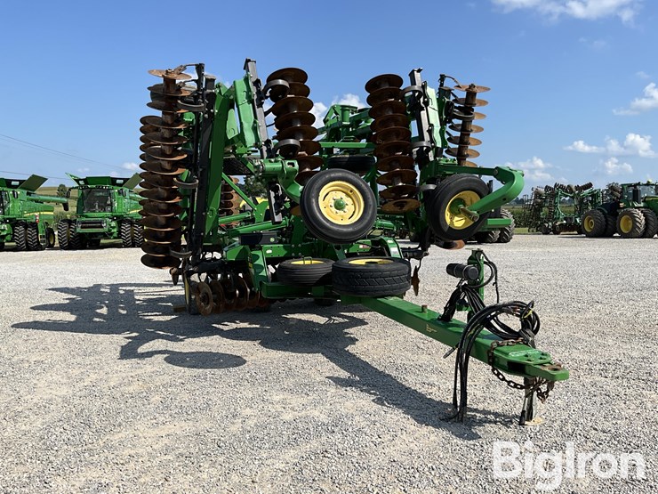 2015-john-deere-2620-image-3