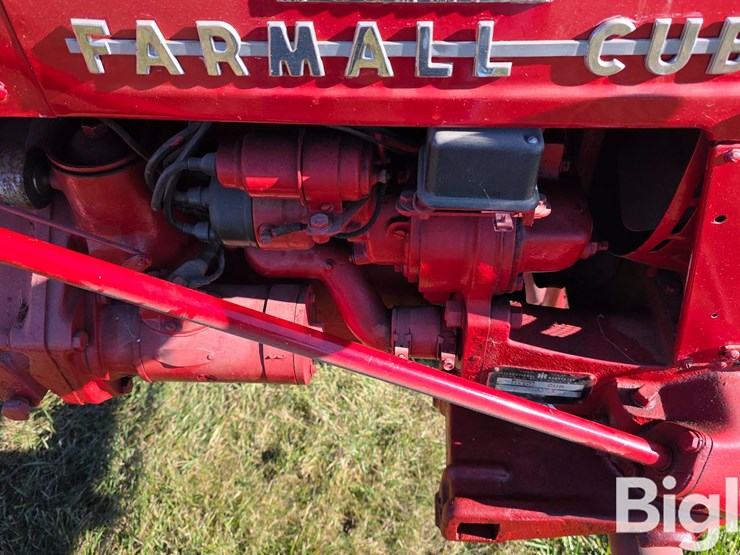1955-farmall-cub-2wd-tractor-image-13