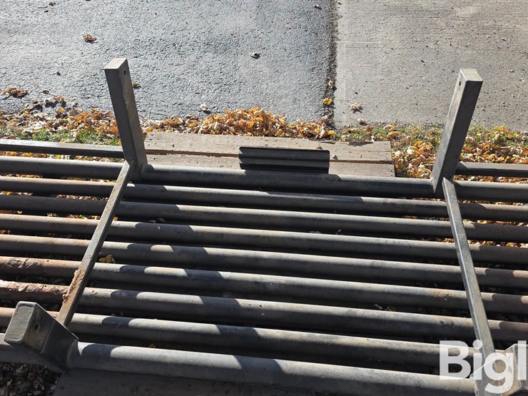 4wd-tractor-rock-box-image-9