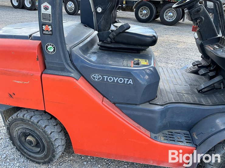 toyota-8fdu25-image-12