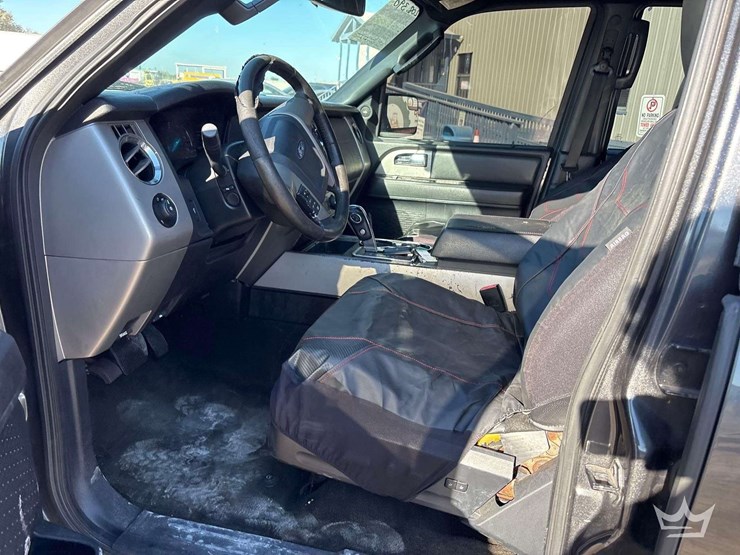 2016-ford-expedition-image-11