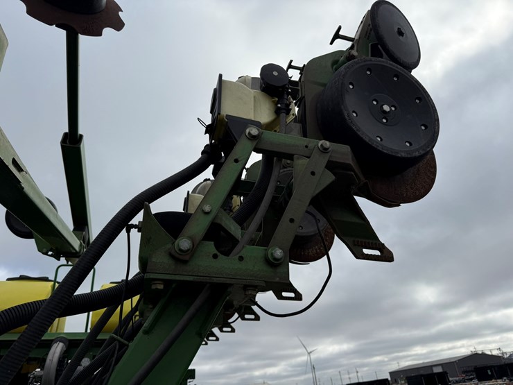 john-deere-1790-image-46