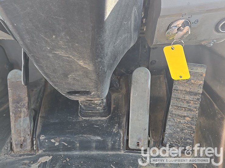 2018-komatsu-wa200-8-image-147