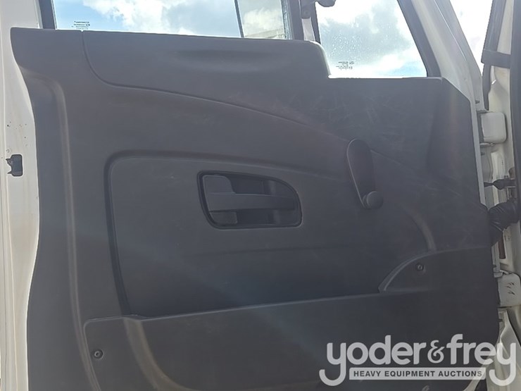 2015-international-4300-sba-image-104